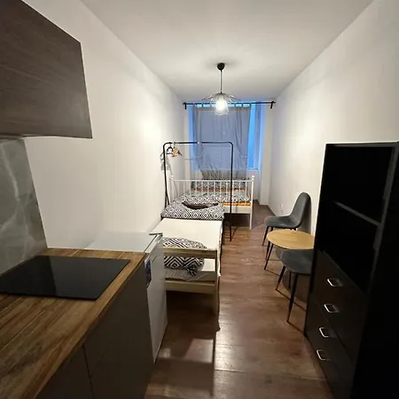 Centrale Rooms מלון *